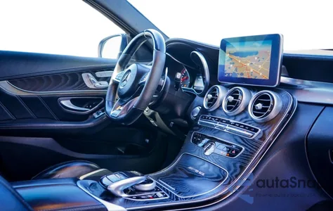 2015 Mercedes-Benz C 63 Amg-S z USA, uszkodzony, nr VIN 55SWF8HB4FU089853